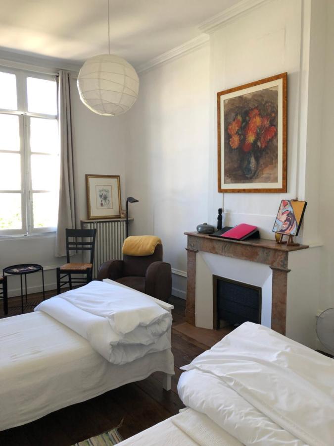 Beautifully Renovated Rooms On Place New York อองกูแลม ภายนอก รูปภาพ
