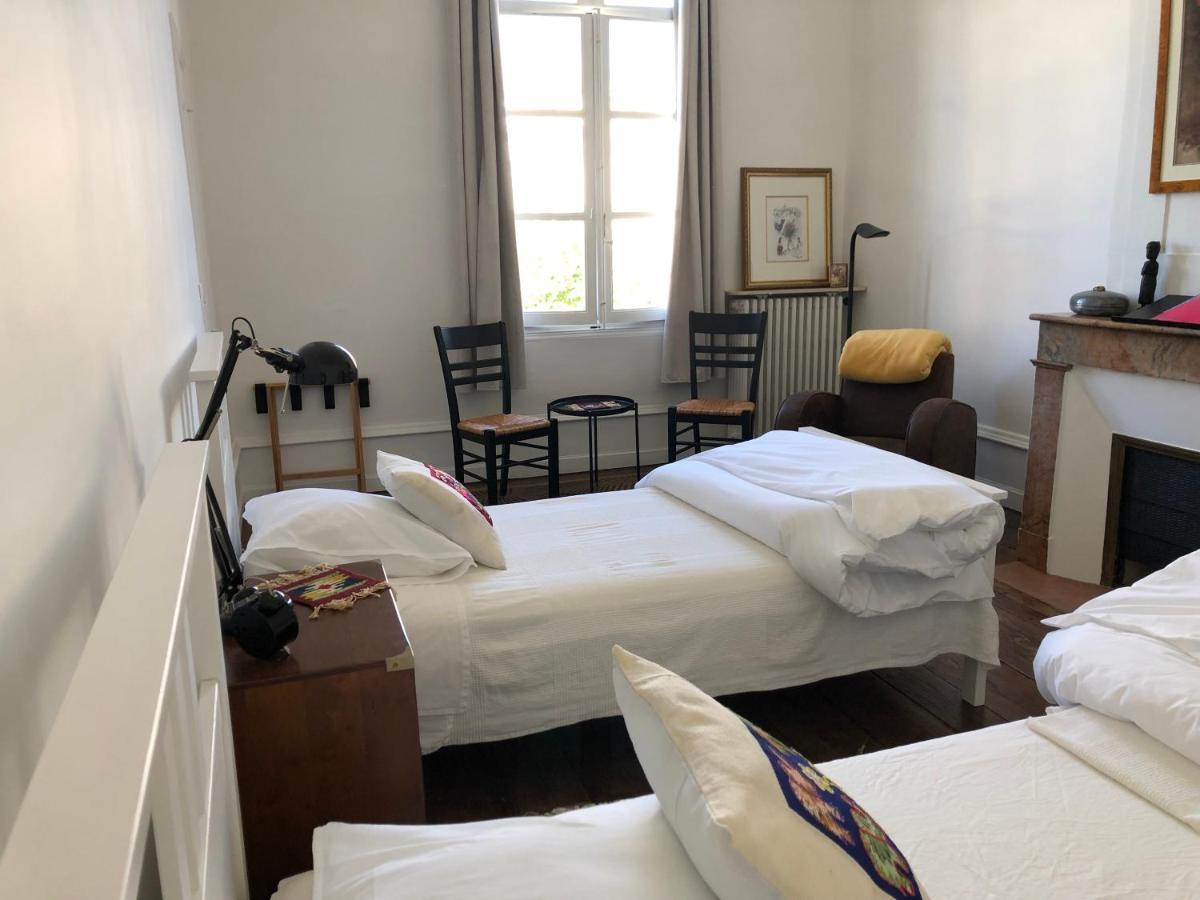 Beautifully Renovated Rooms On Place New York อองกูแลม ภายนอก รูปภาพ